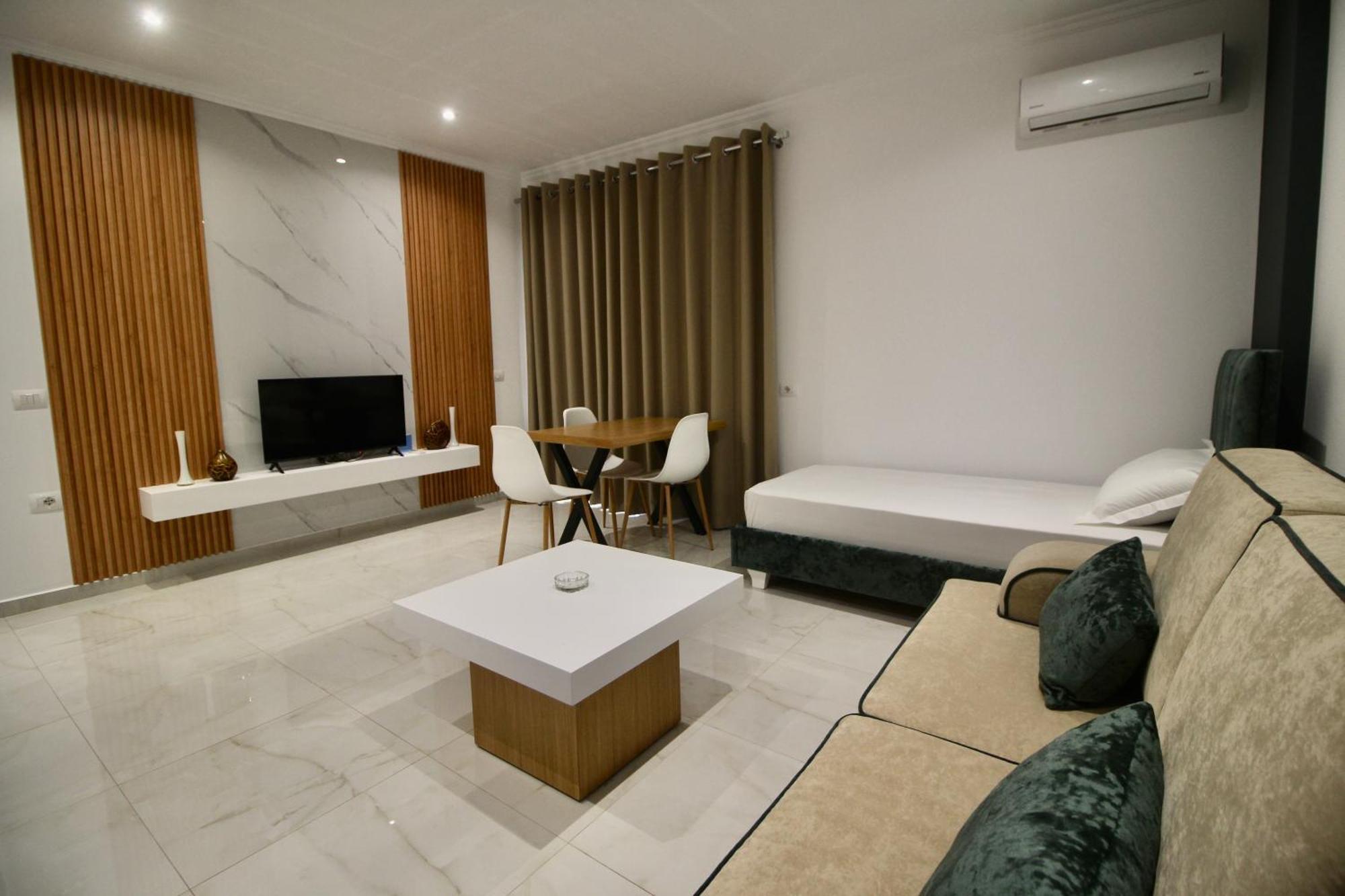 Sela Apartments Sarandë Exterior foto